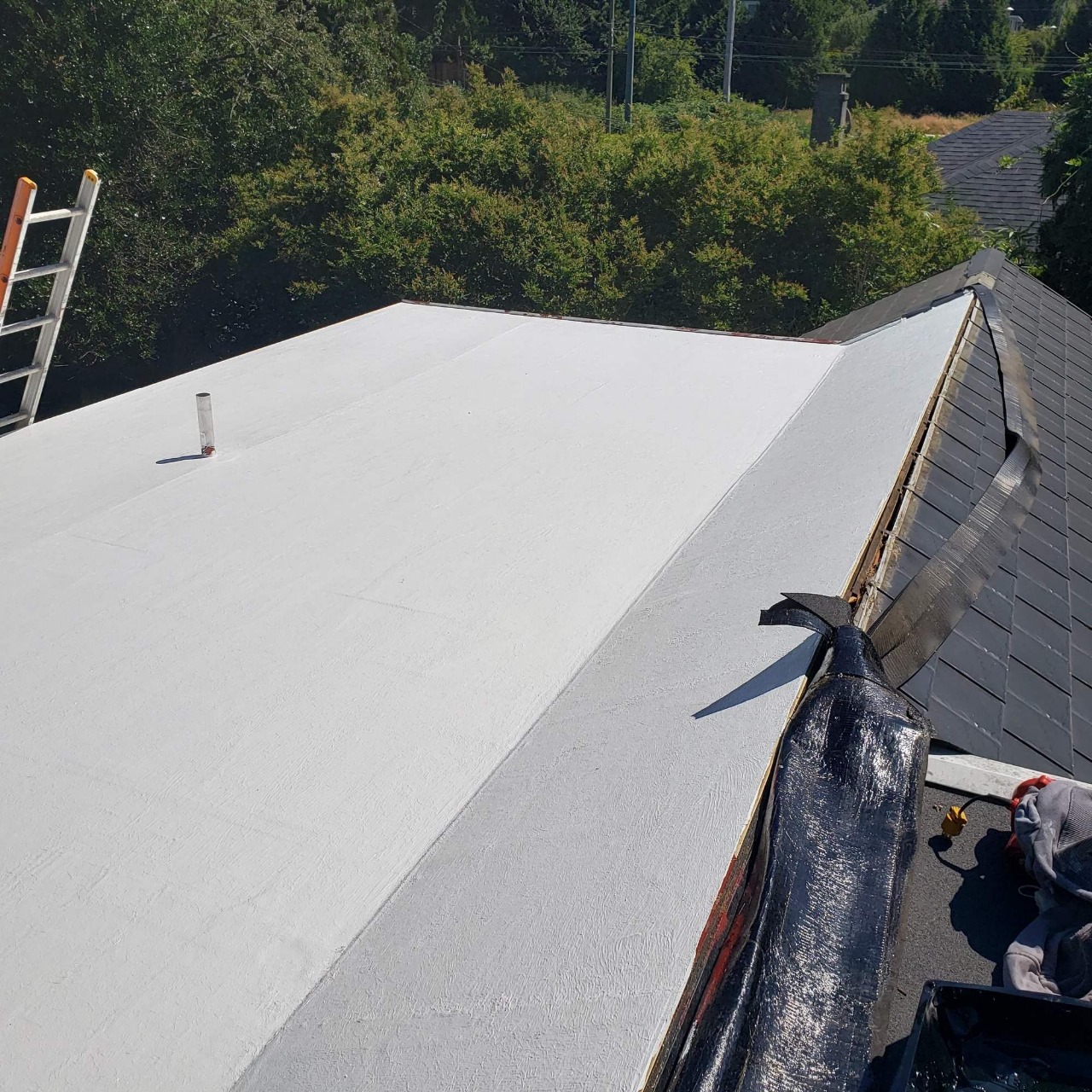 A Guide to Flat Roof Restoration – Processes and Benefits